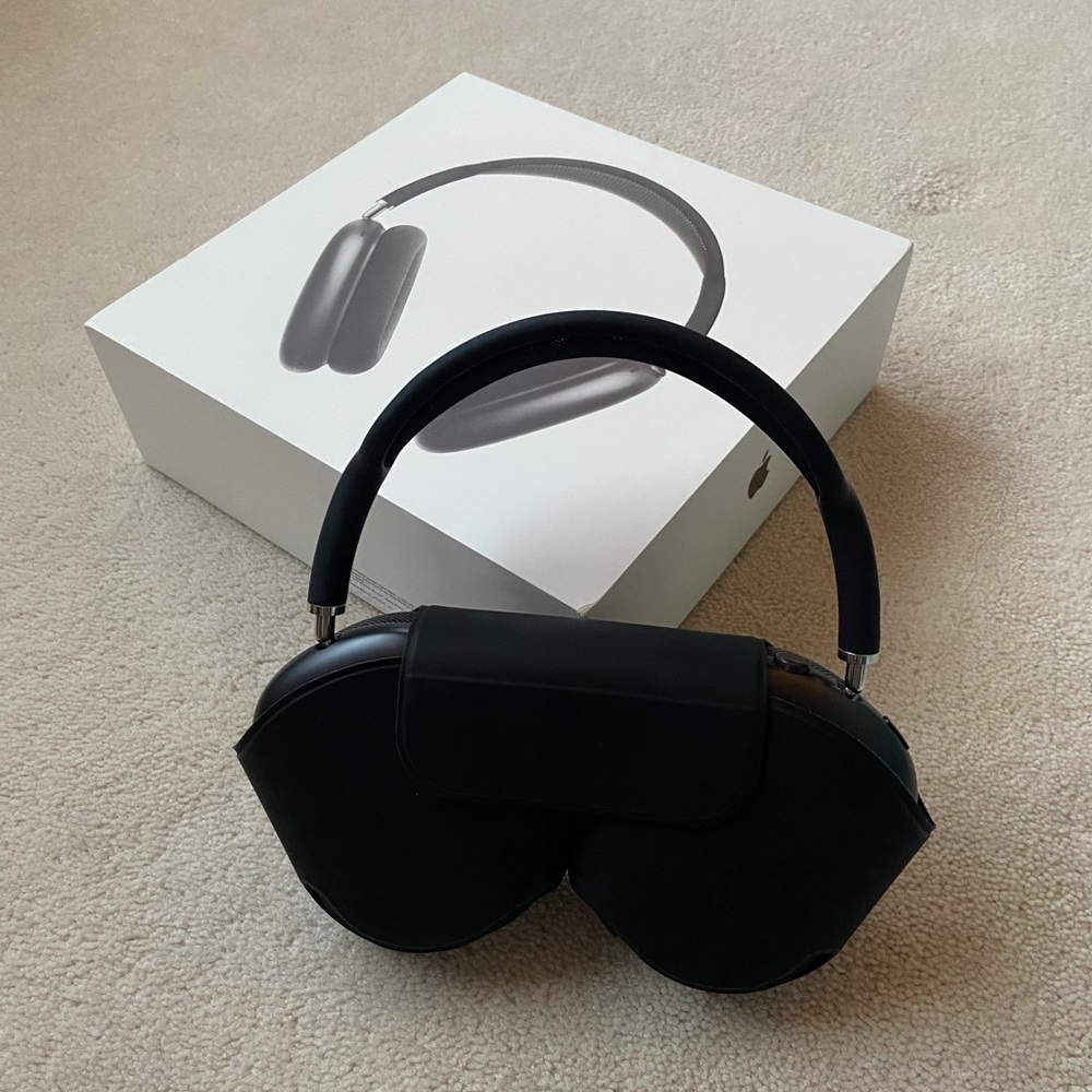 Apple Space Grey AirPod Max